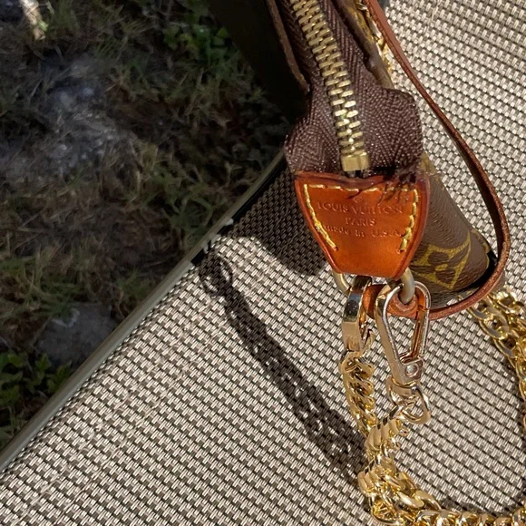 Louis Vuitton Monogram Crossbody Bag with Gold Chain - Picture 11 of 11